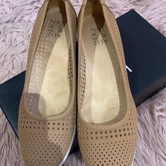 Shoes - Picture 4 of 4